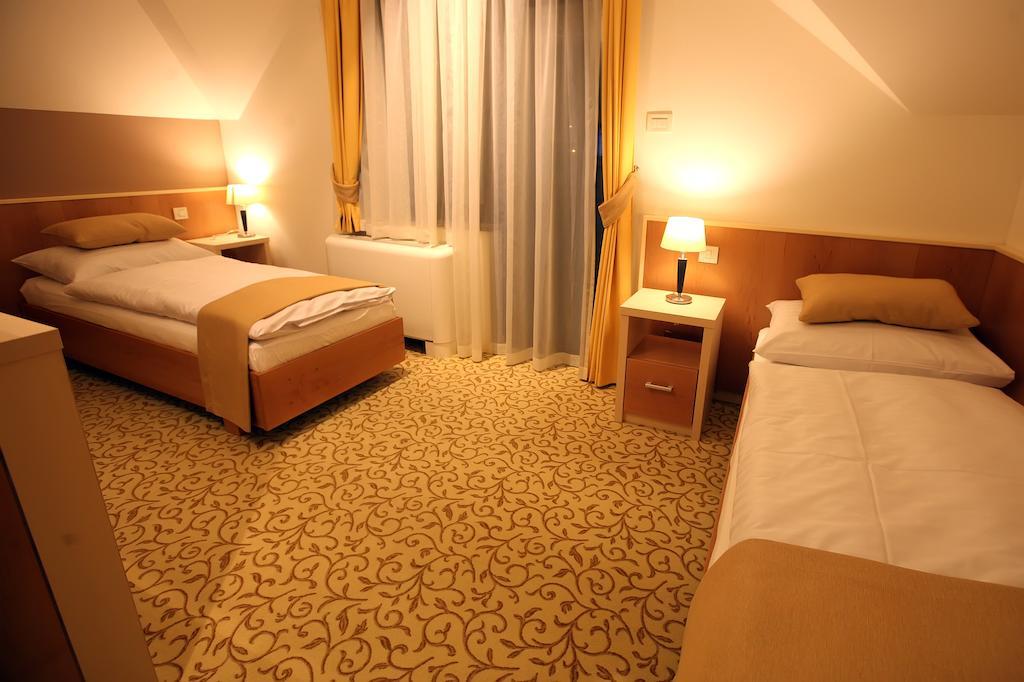 Hotel Gallus Сесвете Стая снимка