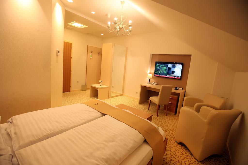 Hotel Gallus Сесвете Стая снимка
