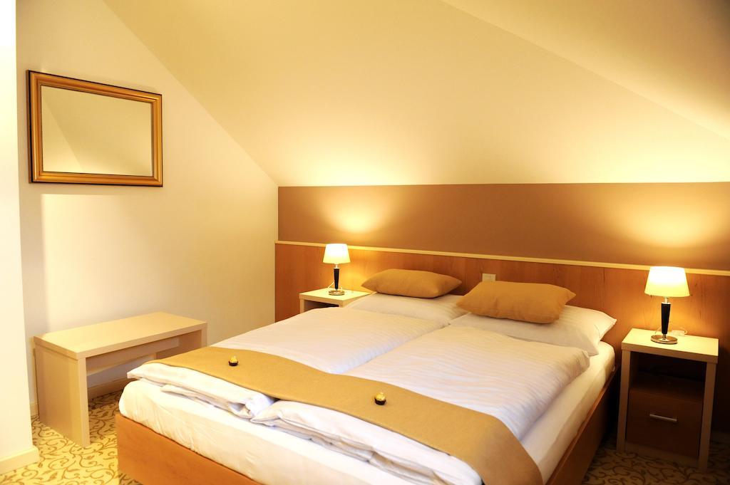 Hotel Gallus Сесвете Стая снимка