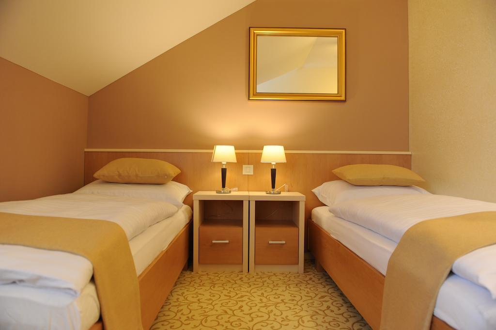 Hotel Gallus Сесвете Стая снимка