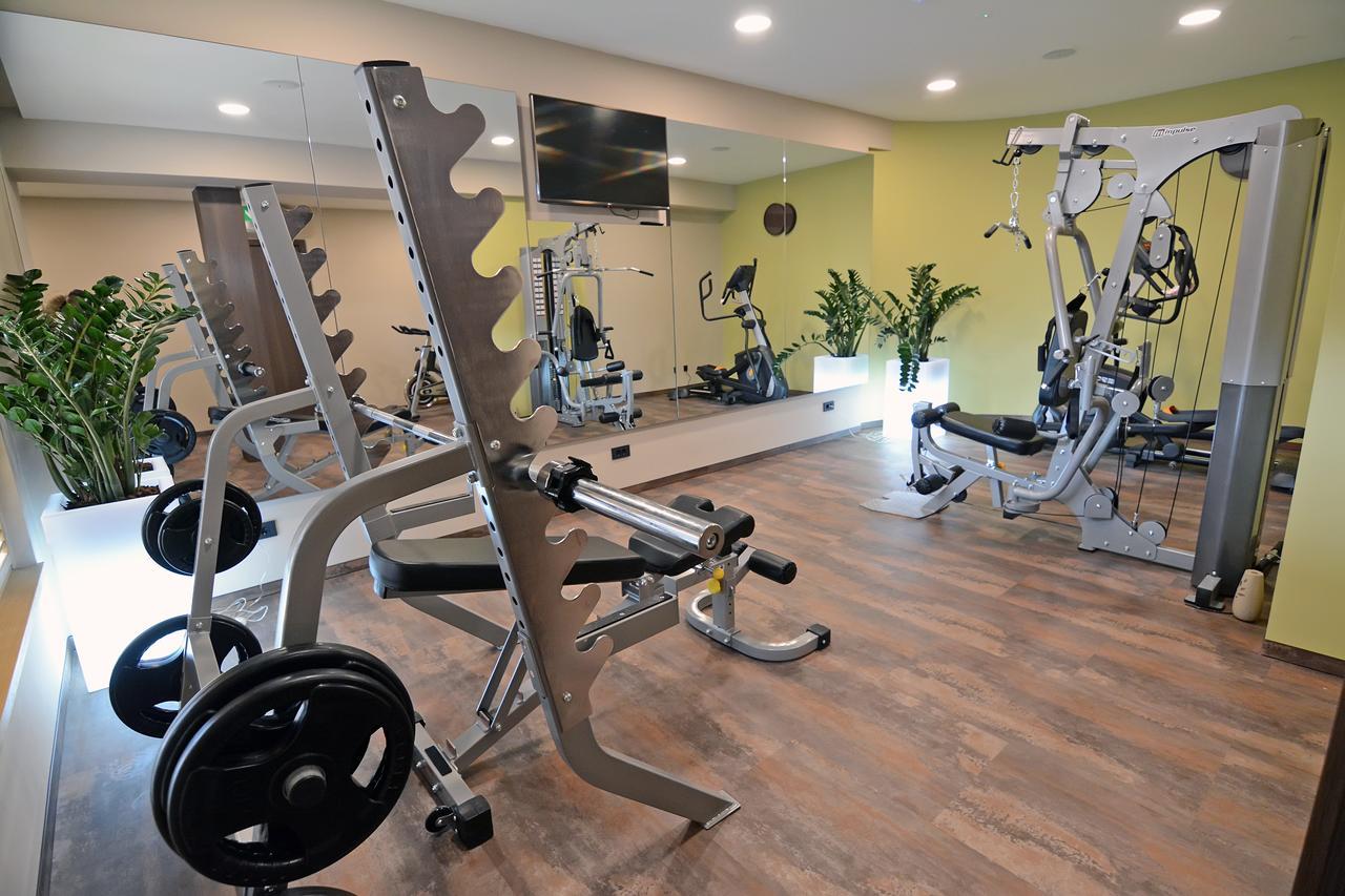 Hotel Gallus Сесвете Екстериор снимка